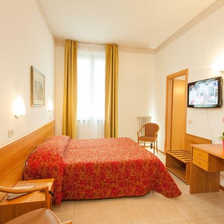 Albergo Vittoria Salsomaggiore Terme Exterior photo