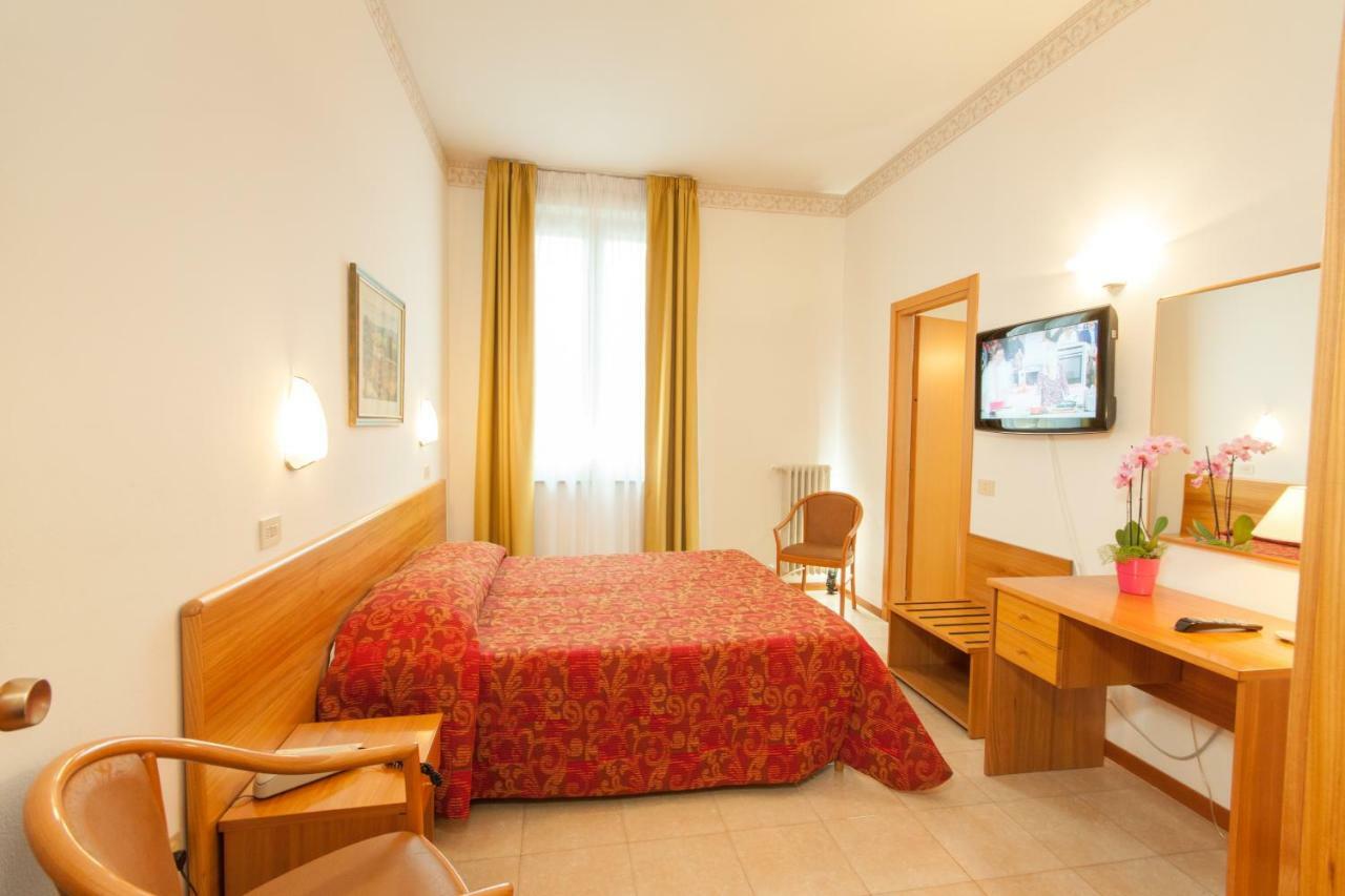 Albergo Vittoria Salsomaggiore Terme Exterior photo